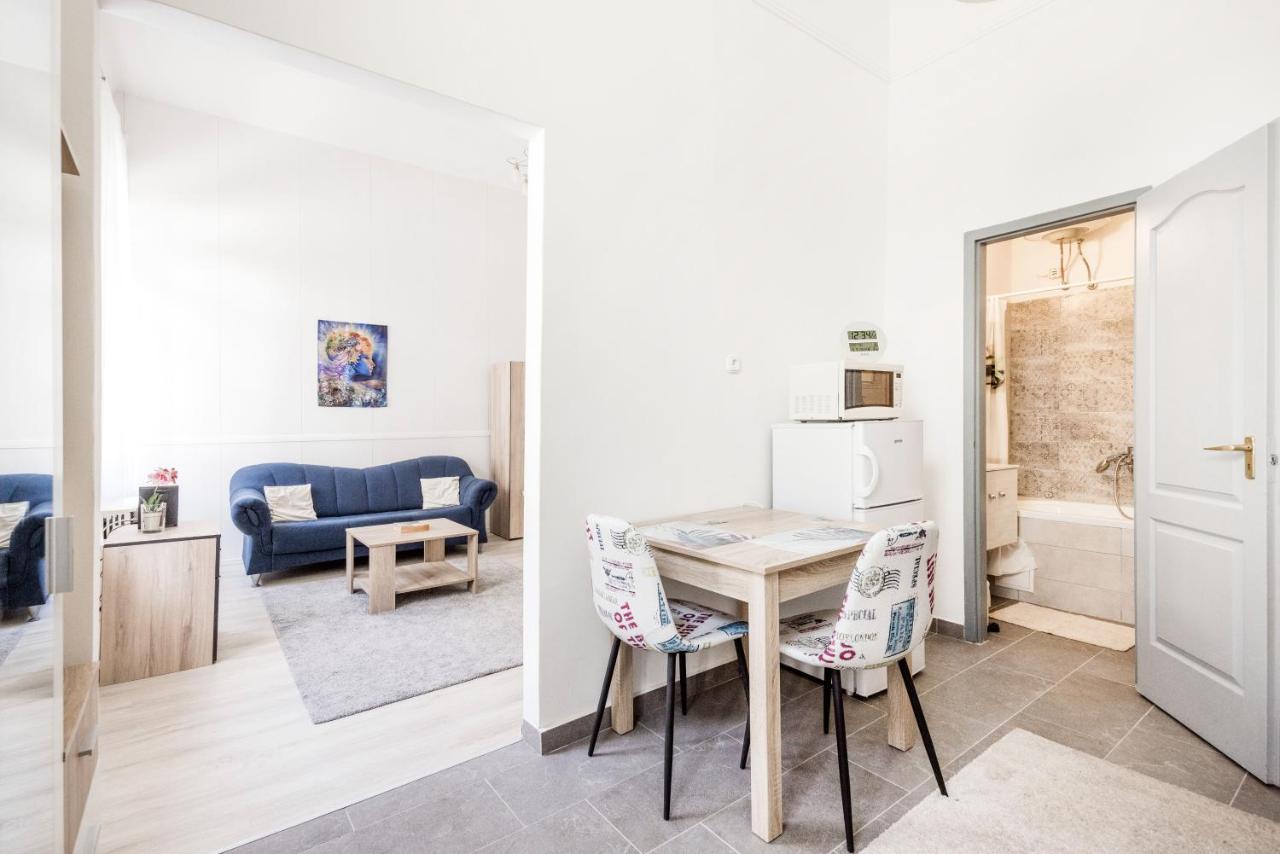 Lovely Studio In The Heart Of Budapest Exterior photo