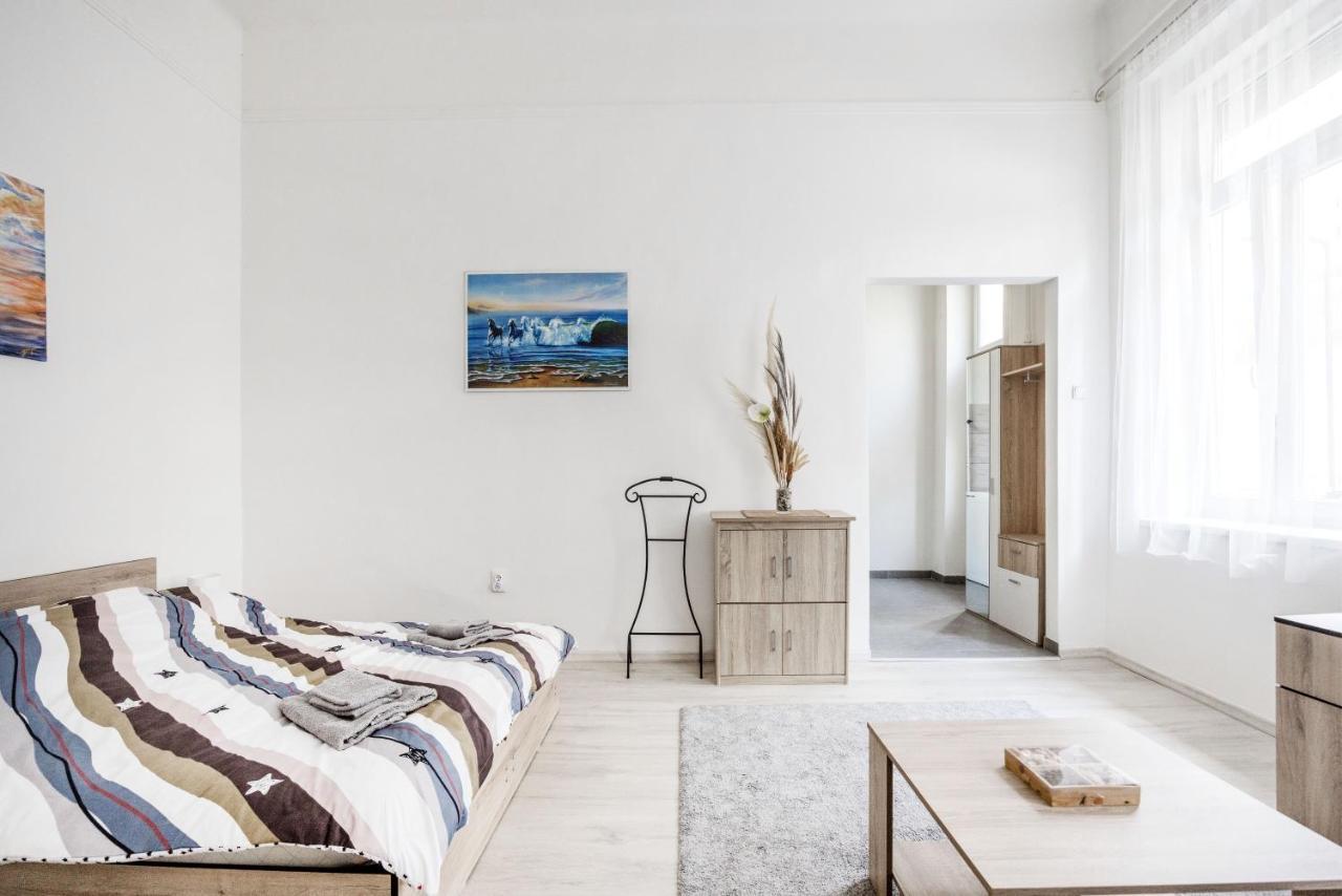 Lovely Studio In The Heart Of Budapest Exterior photo